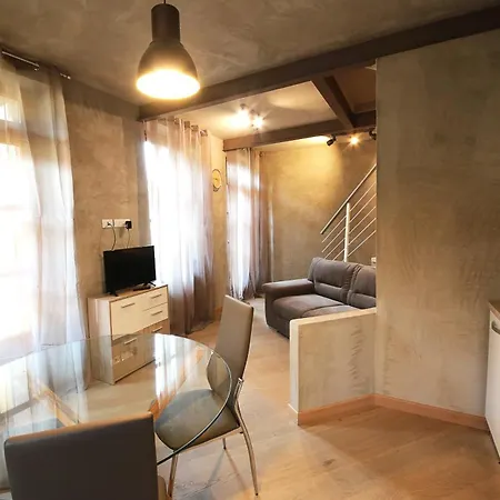 Maison Laurent Апартаменты Аоста